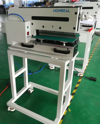เครื่องตัดบอร์ด PCB Guillotine นุ่มนวลสําหรับคีย์บอร์ดทองแดง Fiberglass PCB